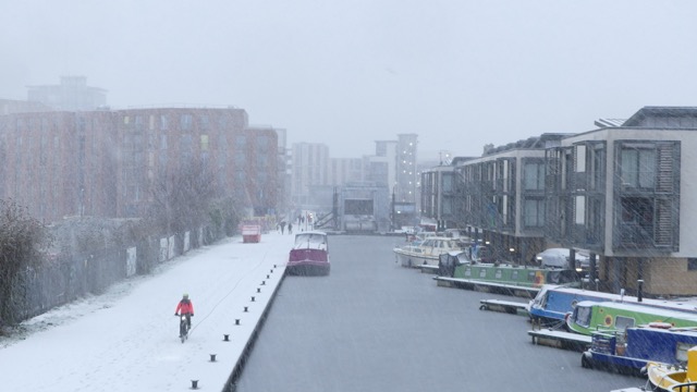 Looking up to Leamington from the bridge